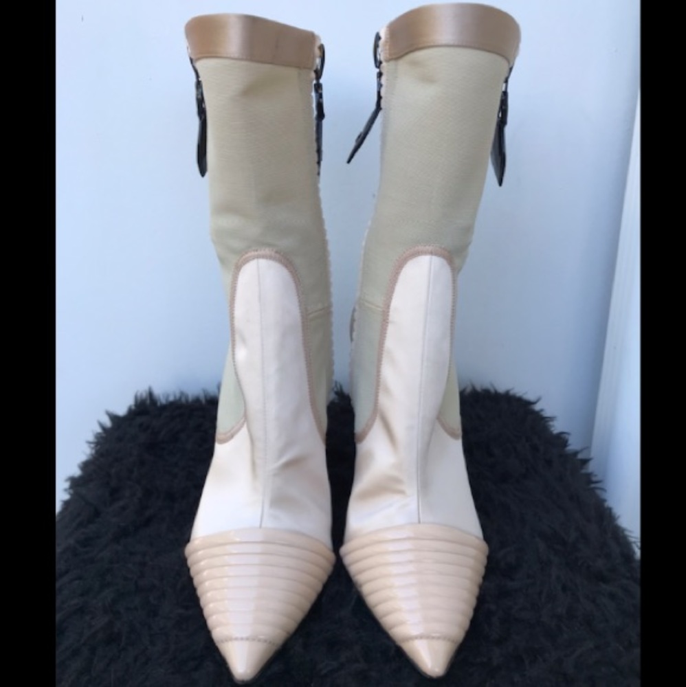 SOLD! LOUIS VUITTON limited edition lingerie boots - Picture 1 of 4